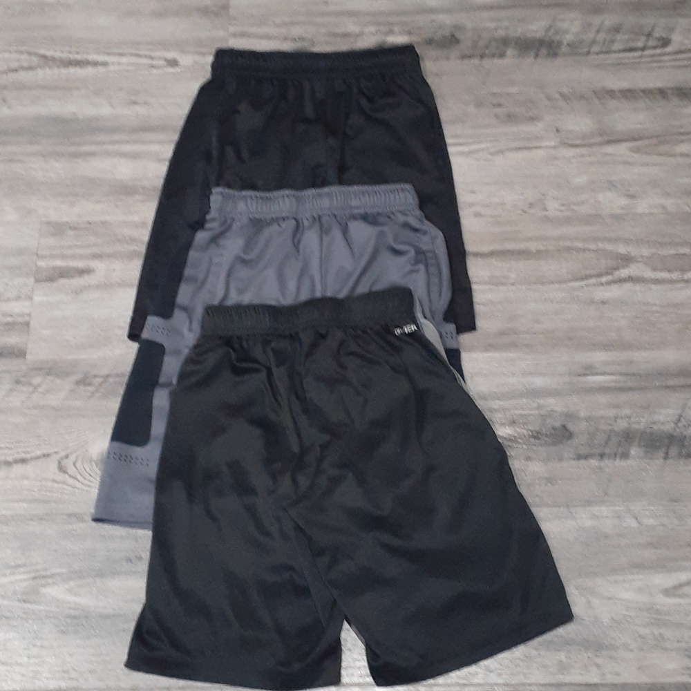 Boys Bundle set of 3 tek gear shorts size 10/12